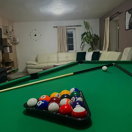 Alpesi faház Laura *